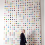 Damien Hirst and his dots.  达米恩·赫斯特和他的圆点。