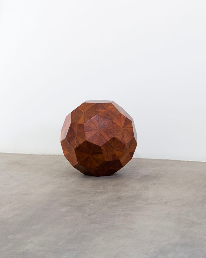 06AiWeiwei_untitledwoodenball_No18_2010