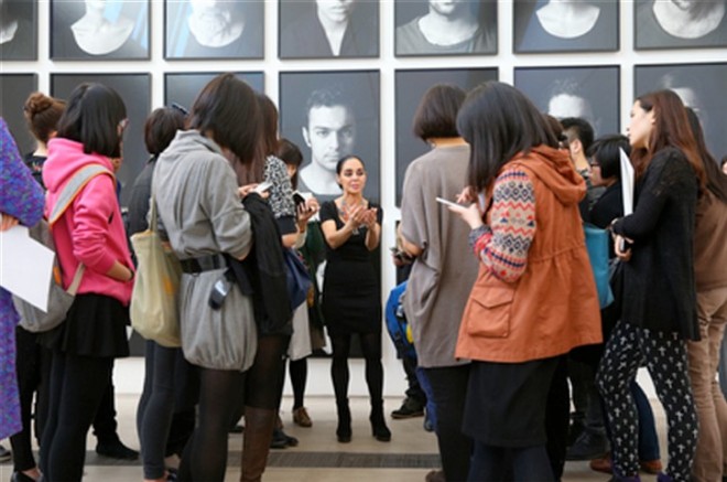 艺术家西丽·娜沙特女士于新闻发布会 | Artist Shirin Neshat at press conference