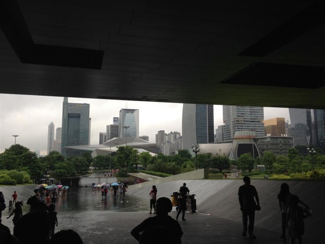 View from the Guangdong Museum entrance, with Zaha Hadid’s “double pebble” opera house and the Children’s Palace visible in Zhujiang new town, Guangzhou广东省博物馆入口，广州