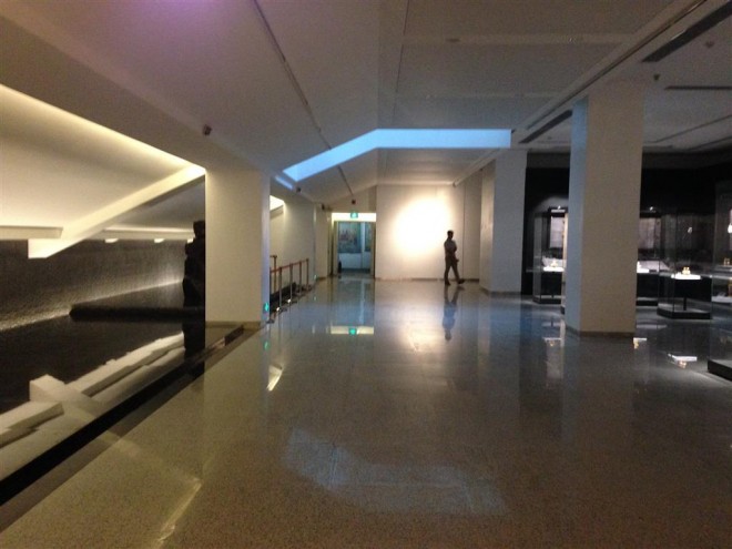 Gallery interior, permanent collection, Qiujiang Museum of Fine Arts, Westin Hotel Xi’an画廊内景，曲江美术馆，威斯汀酒店