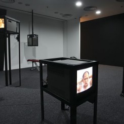 Gao Mingyan,  “What Else Can I Do?”, Solo Project, Alternatives to Ritual, Goethe Open Space, exhibition on site image, 2012高铭研，《我还能做一些什么？》，惯例下的狂欢展览现场照片，歌德开放空间，2012