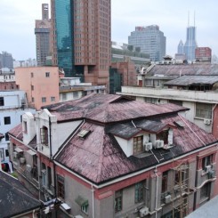 View of Shanghai out of the windows of NIB (photo credit: Luigi Laurenzi)中实大楼窗外的上海城景（摄影：路易）