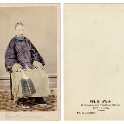 1. 辉来影相，香港，1860-1870年代，手工上色名片格式蛋白照片
W.P.Floyd, Hongkong,1860s-1870s, Handcoloured albumenprint carte de visite