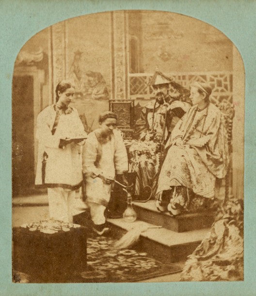 6. 西方人想象中的中国宫廷生活，佚名摄影师，1850-1860年代，蛋白立体照片 Albumenprintstereoview 