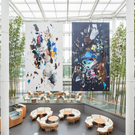 Secundino Hernández Installation YUZ Museum Shanghai 27 August – 11 October 2015 (Courtesy the Artist and Victoria Miro, London © Secundino Hernández)