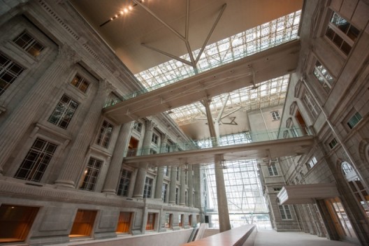 Atrium（中庭）_Image courtesy National Gallery Singapore 