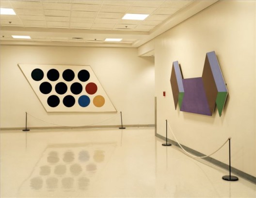 《中情局的艺术，原中情局总部大楼，兰格利，维吉尼亚州》 档案专用喷墨印刷，94.6 x 113 cm，2007