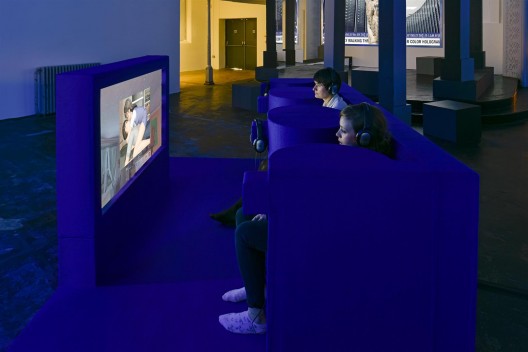 《 乔恩·拉夫曼》，扎布罗多维克茨收藏展现场，伦敦，2015（摄影：Thierry Bal） / “Jon Rafman”, installation view at Zabludowicz Collection, London, 2015 (Photo: Thierry Bal)