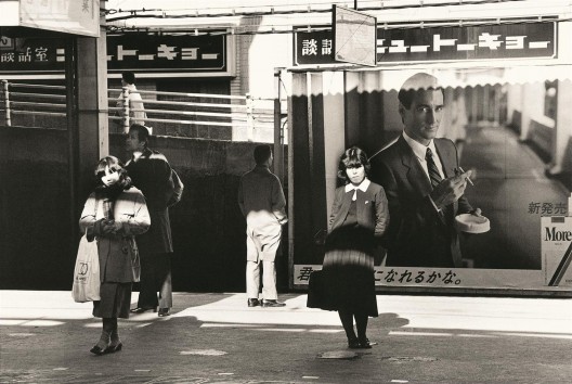 阮义忠，《日本，1982》系列（图片由艺术家和亦安画廊提供）/Juan I-Jong, from the series Japan 1982 (courtesy of the artist and Aura Gallery