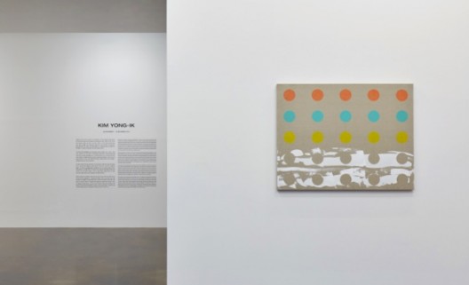 Installation View at Kim Yong-Ik, Photo : Keith Park, Image provided by Kukje Gallery金容益个展展览现场，摄影：Keith Park，图片由首尔国际画廊提供