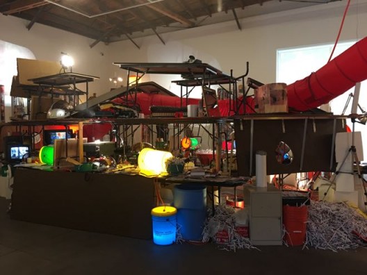 Jason Rhoades, “Creation Myth”, 1998 贾森·罗兹,《创世神话》,1998