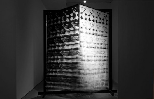 Huang Rui, “Earthquake”, Installation with mixed media, 320×230×230 cm, 2008. Installation view at the Shanghai Himalayas Museum, 2017. Image courtesy of the Shanghai Project 黄锐,《地震》,装置、混合媒材,320×230×230厘米,2008。上海喜玛拉雅美术馆现场图,2017。图片由上海种子提供