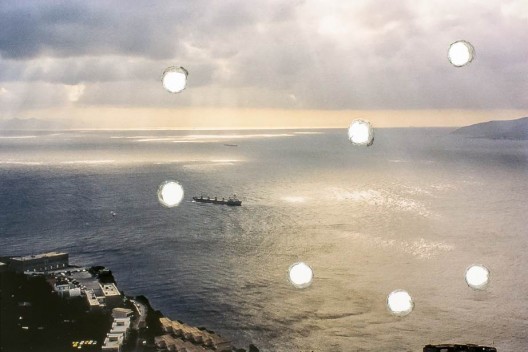 Runo Lagomarsino, Sea Grammar (detail), 2015 80 perforated images in a slide projection carousel 路诺-拉格马西诺,《大海的语法》细节图,2015年 80 perforated images in a slide projection carousel