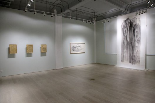 2015年,《徐龙森》,香港 汉雅轩。(图片由艺术家及汉雅轩提供) “XU Longsen”, Hanart TZ Gallery, Hong Kong, 2015. (Image Courtesy of the Artist and Hanart TZ Gallery)