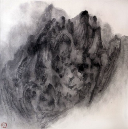 徐龙森，《云图之四》，水墨纸本，122 x 122 cm，2015（图片由艺术家提供） XU Longsen, “Cloud Series No. 4”, Ink on Paper, 122 x 122 cm, 2015 (Image Courtesy of the Artist)