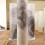 徐龙森，《如意柱之一》（前），《如意柱之二》（左），《如意柱之三》（右），装置：水墨纸本 木柱，310 x 直径 67 cm，2016（图片由艺术家提供）
XU Longsen, “Ruyi Pillar No. 1” (front), “Ruyi Pillar No. 2” (left), “Ruyi Pillar No. 3” (right), Installation: Ink on Paper, Wooden Column, 310 x Diameter 67 cm, 2016 (Image Courtesy of the Artist)