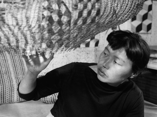 Asawa in her studio in 1957. Photo by Imogen Cunningham © 2017 Imogen Cunningham Trust Courtesy David Zwirner, New York/London