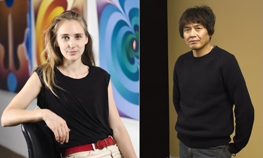 Left: Portrait Image of Loie Hollowell, 2017. © Loie Hollowell, Photograph by Kerry Ryan McFate, Courtesy of Pace Gallery. Right: A Headshot of Yoshitomo Nara, Courtesy of the Artist and Pace Gallery. 左:洛伊•霍洛韦尔,2017年© 洛伊•霍洛韦尔,Kerry Ryan McFate摄影,图片由佩斯画廊提供;右: 奈良美智, 图片由艺术家及佩斯画廊提供