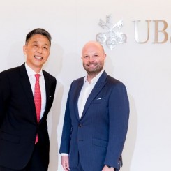 Dennis Chen, Country Head and Head of Wealth Management, UBS Taiwan (L) and 
Magnus Renfrew, main organizer of Taipei Dangdai (R)