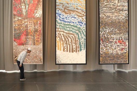 Yu Youhan, Panel 1, 2 and 3 of “New Life; 1987 Mosaic” at the Yuz Museum, Shanghai, Shanghai Galaxy Show, 2017-2018 (image courtesy Rén Space) 余友涵，“再生的1987壁画” 1-3 在余德耀美术馆，上海，上海星空II，2017-2018（图片提供Rén Space）
