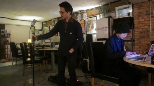 no performance (Zhu Wenbo, Sean Lee), at fRUITYSPACE. photo courtesy of Edward Sanderson