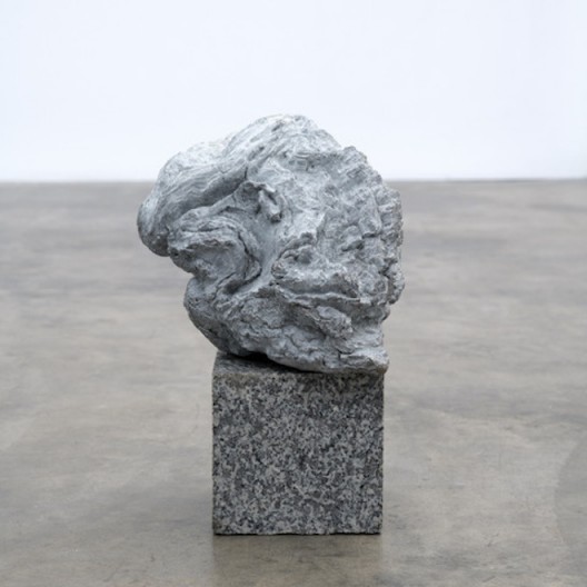 Ariel Hassan Post-Trauma-Brancusi-Head, 2019 white patina bronze and granite 38 x 27 x 24cm image courtesy of artist and GAGPROJECTS | Greenaway Art Gallery, AUSTRALIA | BERLIN 