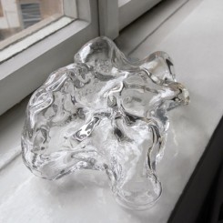 Hand blown glass
Approx. size: 30 x 8 x 7,5 cm