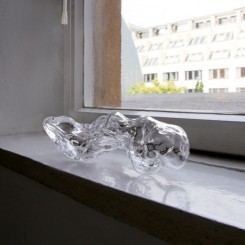 Hand blown glass
Approx. size: 30 x 8 x 7,5 cm