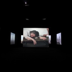 Yang Fudong, "Close to the Sea," 10-channel video installation, 23 mins, 2004.杨福东, 《靠近海》，十屏影像装置， 23分钟, 2004年。