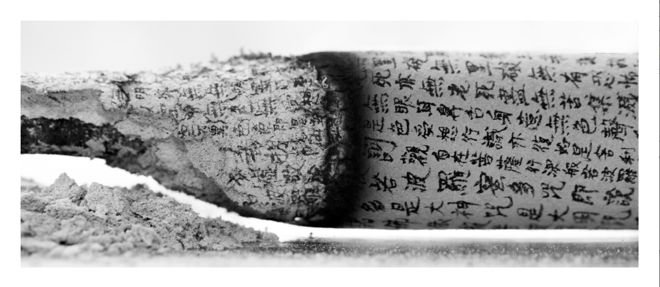 Charwei Tsai - Incense Mantra II (66x150cm) - In collaboration with Tsering Tashi Gyalthang (2013)