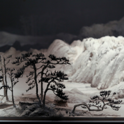 Wang Qiang, "Living in the Fuchun Mountains (detail)," 2011-2013, Installation,202 x 692 x 64 cm
王强，《富春山居图（局部）》，2011-2013，装置，202 x 692 x 64厘米