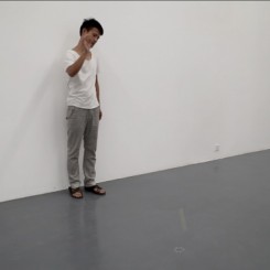 王思顺 Wang Sisun	, "欲望又n分之一 Desire And One of N points", 6×8×2cm, 装置、行为、录像 Installation, performance, video, 2012