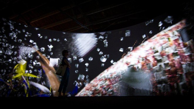 Jeffrey Shaw, “Advanced Visualization and Interaction Environment (AVIE)”邵志飞,《先锋视觉和交互环境(AVIE系统)》