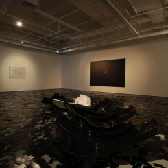 “Countershadows” at ICAS Installation view《对影：逃避的策略》展览现场，新加坡当代艺术学院