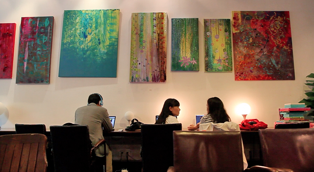 Xindanwei's downstairs workspace 新单位的楼下工作区