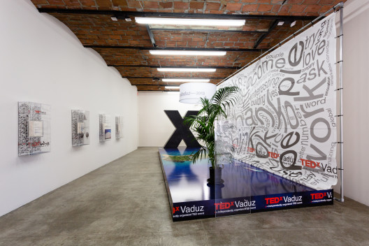 “Simon Denny: The Innovator's Dilemma”, exhibition view at MoMA PS1, New York. Image courtesy of the artist and MoMA PS1. Photo by Pablo Enriquez.