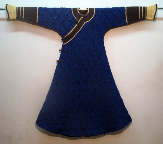Wang Lei, “Colourful costume”, Rice paper, weaving, 118 x 135, 2012王雷，《五彩衣裳》，五彩宣纸搓线及编织技术，118 x 135，2012