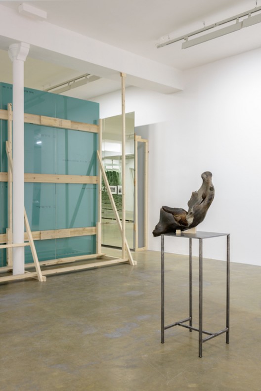 Danh Vo Take my breath away, Exhibition view, Galerie Chantal Crousel (on view until December 19, 2015) Courtesy of the artist an Galerie Chantal Crousel, Paris © photo Florian Kleinefenn
