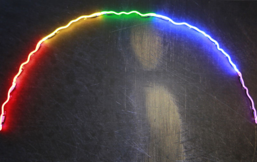 Sarkis, Le cri sous son arc-en-ciel, 2015. Photograph (Ali Kazma) on aluminium with color neons, 140 x 220 cm.