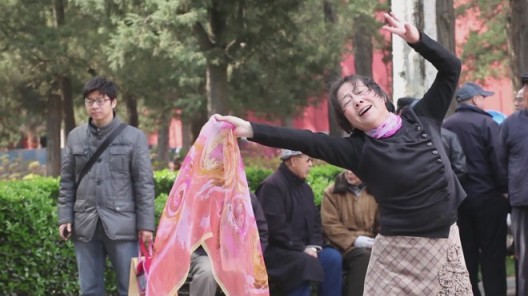 Hu Xiangqian, “The Woman in Front of the Camera”, 2015胡向前，《镜头前的女人》，2015