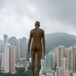 Image: Antony Gormley, Event Horizon, presented in Hong Kong by the British Council. Photo by Oak Taylor-Smith圖片：Antony Gormley《視界香港》，英國文化協會主辦。攝影：Oak Taylor-Smith