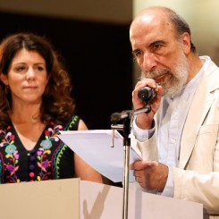 Chilean poet Raul Zurita at a poetry reading in Town Hall, Ernakulam, Kerala, with literary critic and translator Anna Deeny. Courtesy Kochi Biennale Foundation.