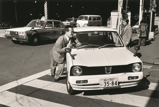 阮义忠,《日本,1982》系列(图片由艺术家和亦安画廊提供)/Juan I-Jong, from the series Japan 1982 (courtesy of the artist and Aura Gallery