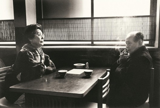 阮义忠,《日本,1982》系列(图片由艺术家和亦安画廊提供)/Juan I-Jong, from the series Japan 1982 (courtesy of the artist and Aura Gallery