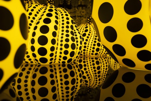 Yayoi Kusama, “All the Eternal Love I Have for the Pumpkins", mirror room, 2016 草间弥生,《我对南瓜无尽之爱》镜屋,2016