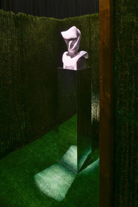 《 乔恩·拉夫曼》, 扎布罗多维克茨收藏展 现场,伦敦,2015 (摄影:Thierry Bal)/ “Jon Rafman”, installation view at Zabludowicz Collection, London, 2015 (Photo: Thierry Bal)