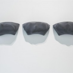 皮诺·皮奈利，《画GR》，混合媒介，每件10.5 × 20 cm，1987 / Pino Pinelli, “Pittura GR”, mixed media, 10.5 × 20 cm each, 1987