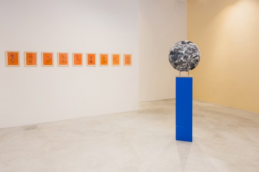 Troika, “Everything Is and Isn’t at the Same Time”, exhibition view at Galerie Huit