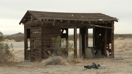 詹姆斯·本宁,《逍遥骑士》,录像剧照,2012(2012年版权归詹姆斯·本宁所有;图片由艺术家和柏林neugerriemschneider画廊提供)/ James Benning, “Easy Rider”, video still, 2012 (©2012 James Benning; courtesy the artist and neugerriemschneider, Berlin)